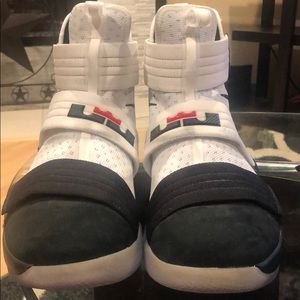 Lebron James Soldier Ten
